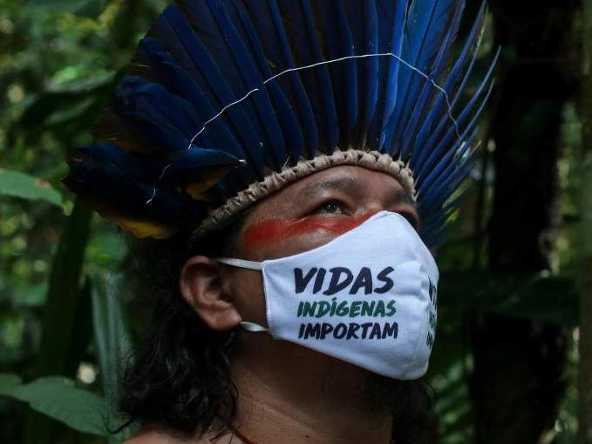 Indigener mit Maske © Ricardo Oliviera / AFP