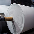 Papierherstellung © hxdyl / iStock / Getty Images Plus