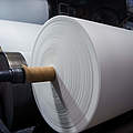 Papierherstellung © hxdyl / iStock / Getty Images Plus