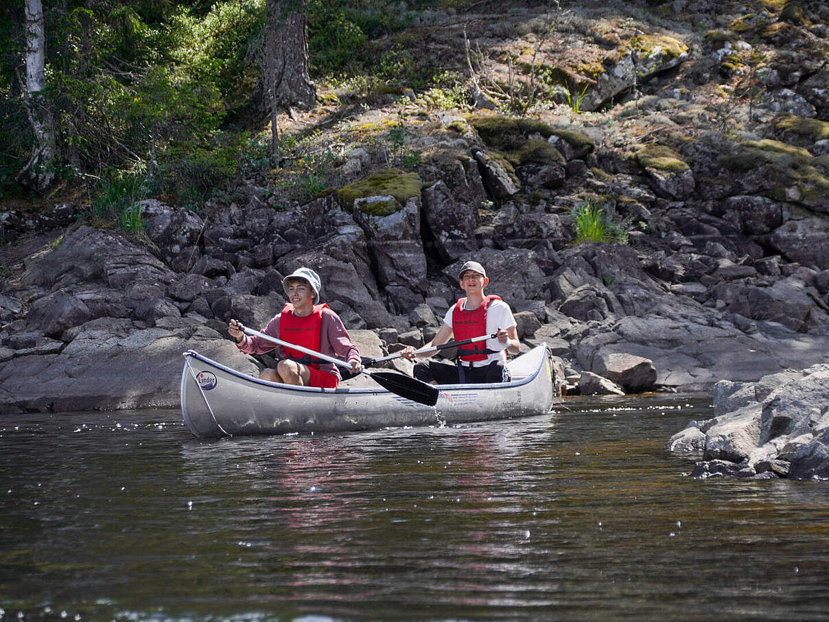 Kanufahrt in Schweden © Jack Wolf / WWF