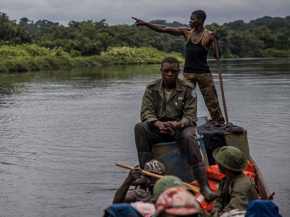 Ranger auf Patrouille © Thomas Nicolon / WWF-DRC