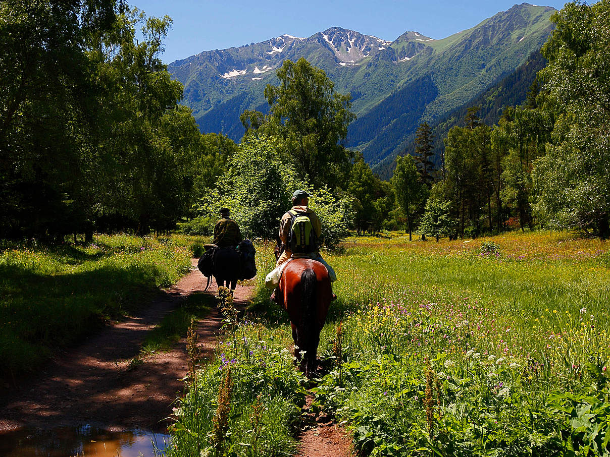 Nachhaltiger Tourismus im Kaukasus © Wild Wonders of Europe / Schandy / WWF