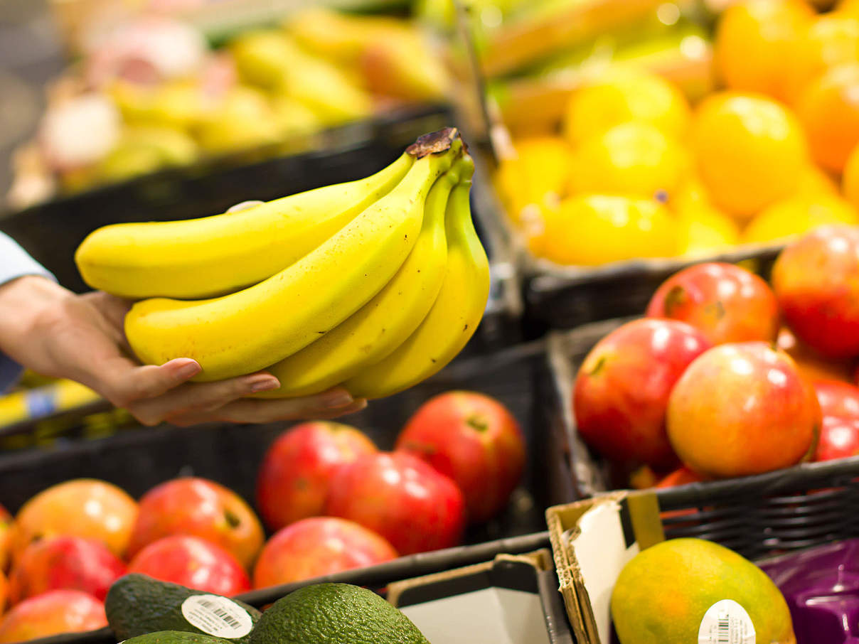 Obst im Supermarkt © Natissima / iStock / Getty Images