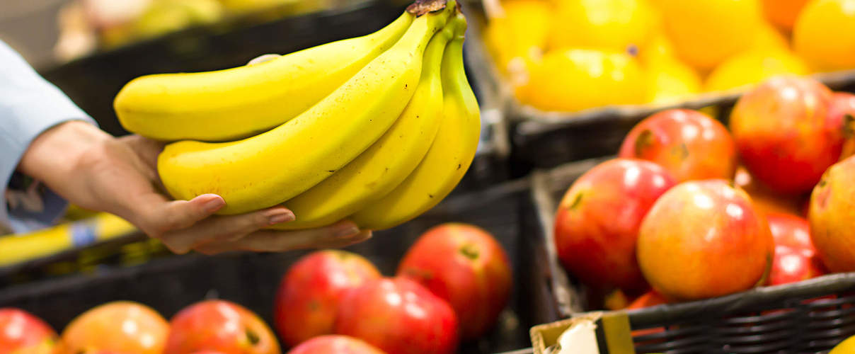 Obst im Supermarkt © Natissima / iStock / Getty Images