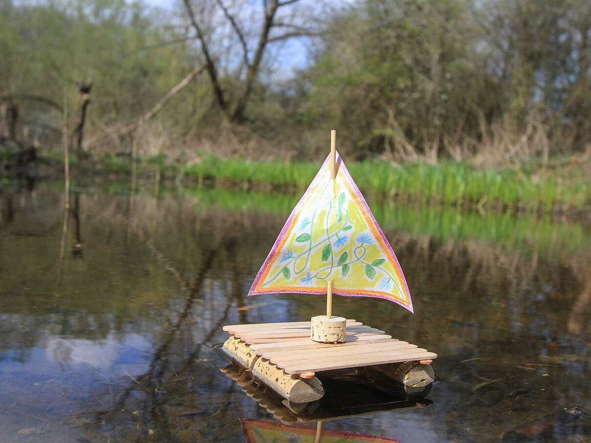 Floß aus Eisstielen 