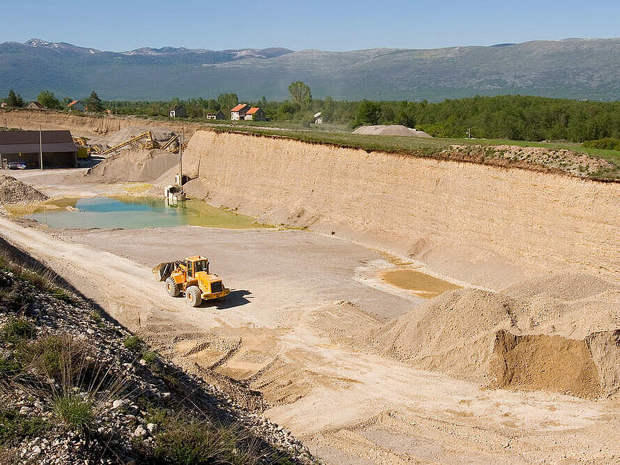 Sandabbau in Bosnien – ein großer Umwelteingriff 