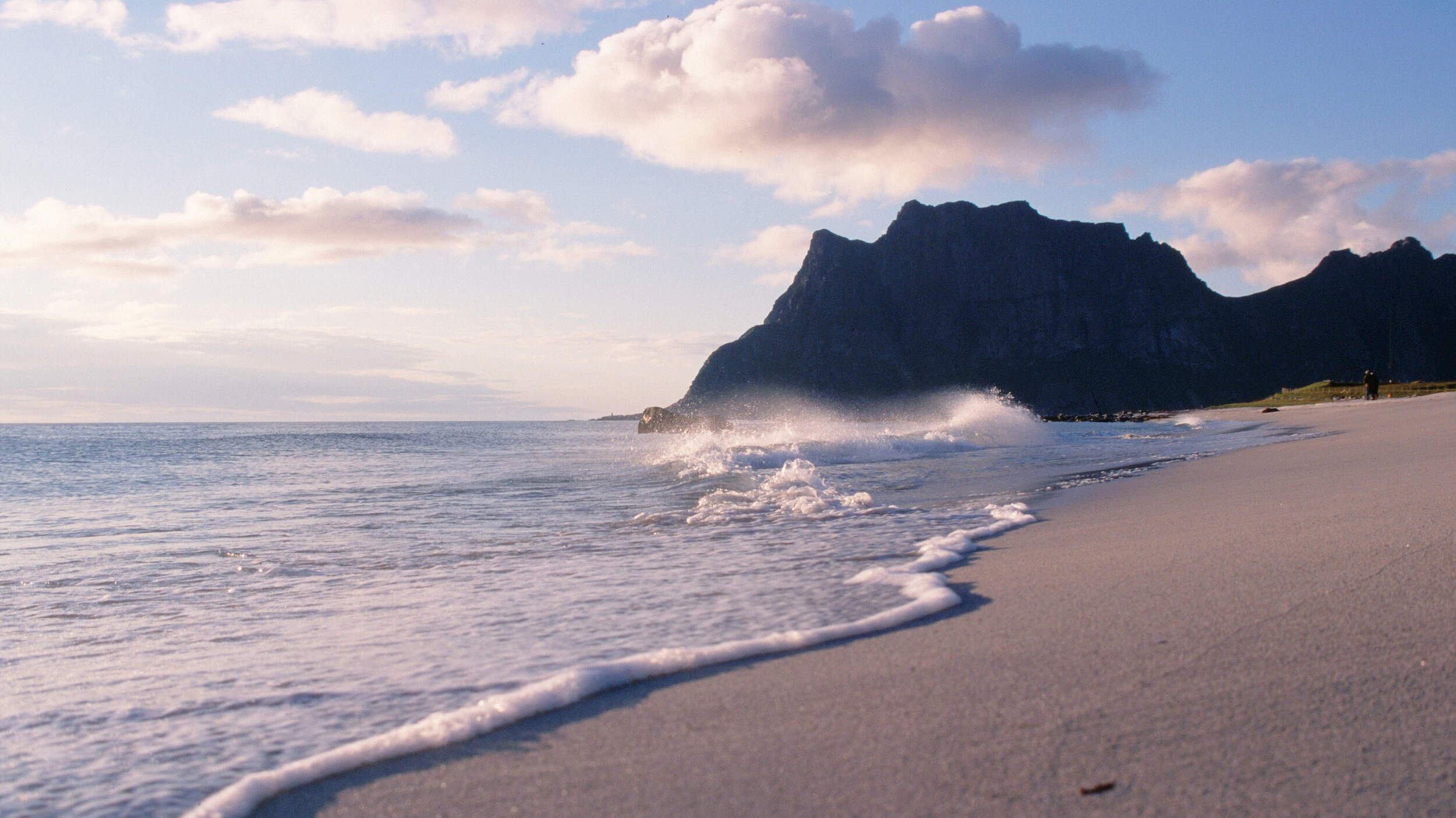 Strand auf den Lofoten © WWF-Norway / Frode Johansen / WWF