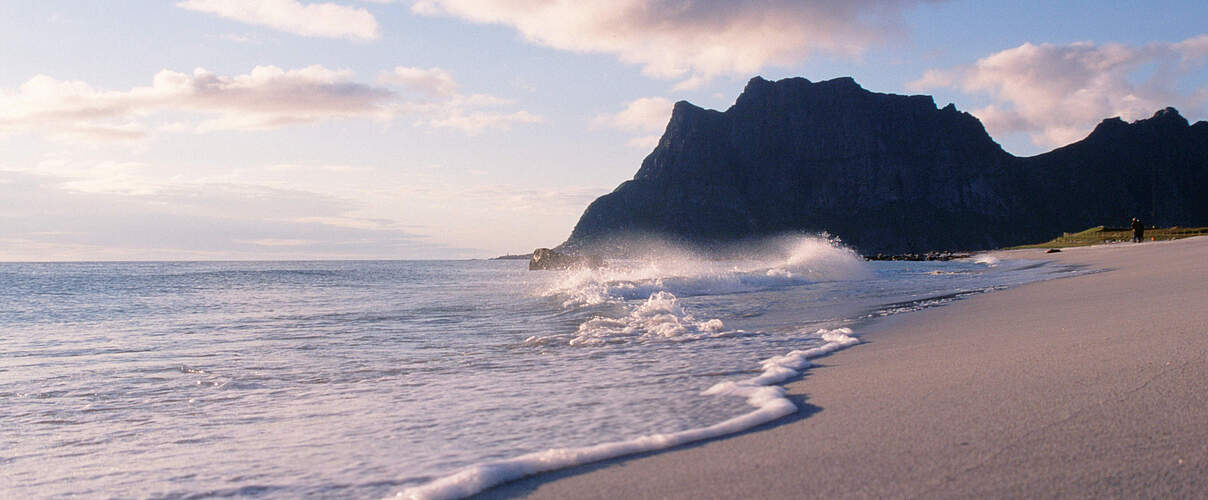 Strand auf den Lofoten © WWF-Norway / Frode Johansen / WWF