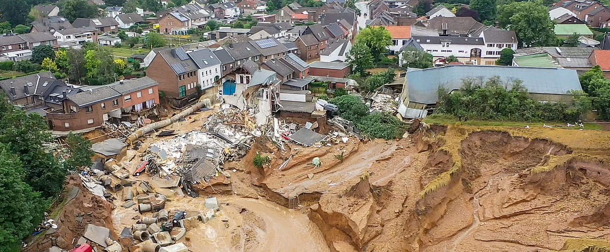 FLUTOPFER: Das Extremwetter im Westen Deutschlands hat im Sommer 2021 viele Menschenleben gefordert und gewaltige Zerstörung hinterlassen. Die Katastrophe hat uns vor Augen geführt, was droht, wenn wir untätig bleiben. Foto: imago images / Reichwein