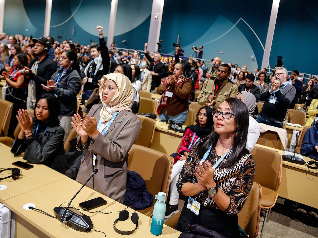 COP29 in Baku - Eindruck vom Plenum © Imago / ZUMA / Press Wire / Dominika Zarzycka COP29 in Baku - Eindruck vom Plenum © Imago / ZUMA / Press Wire / Dominika Zarzycka