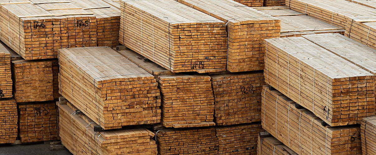 Holzlagerung © Kotenko-A / iStock / Getty Images Plus