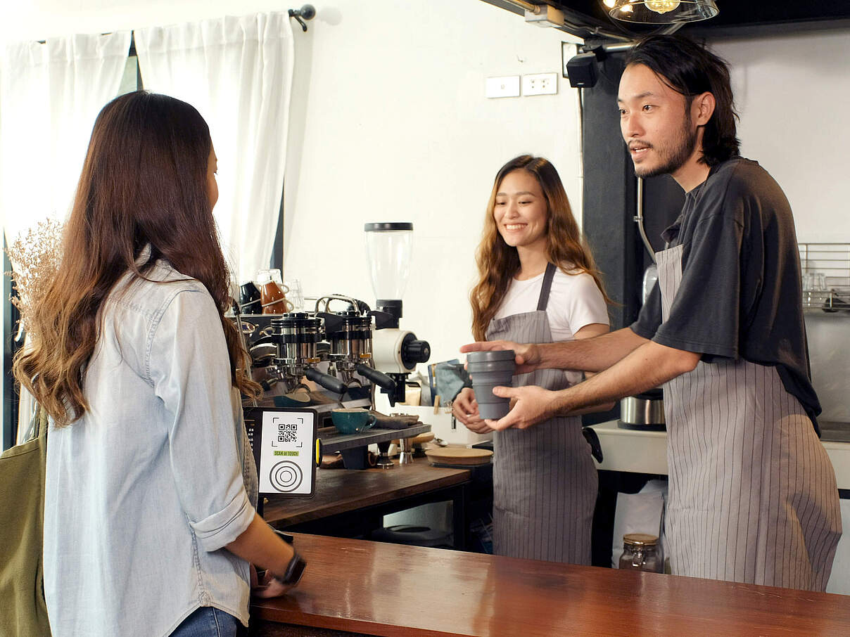 Zero-Waste-Konzept in einem Café © mangpor_2004 / Gettyimages