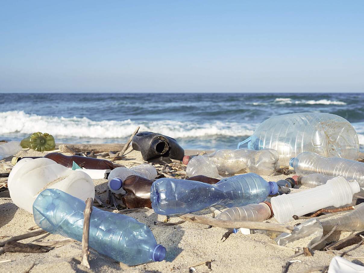 Plastikmüll am Strand