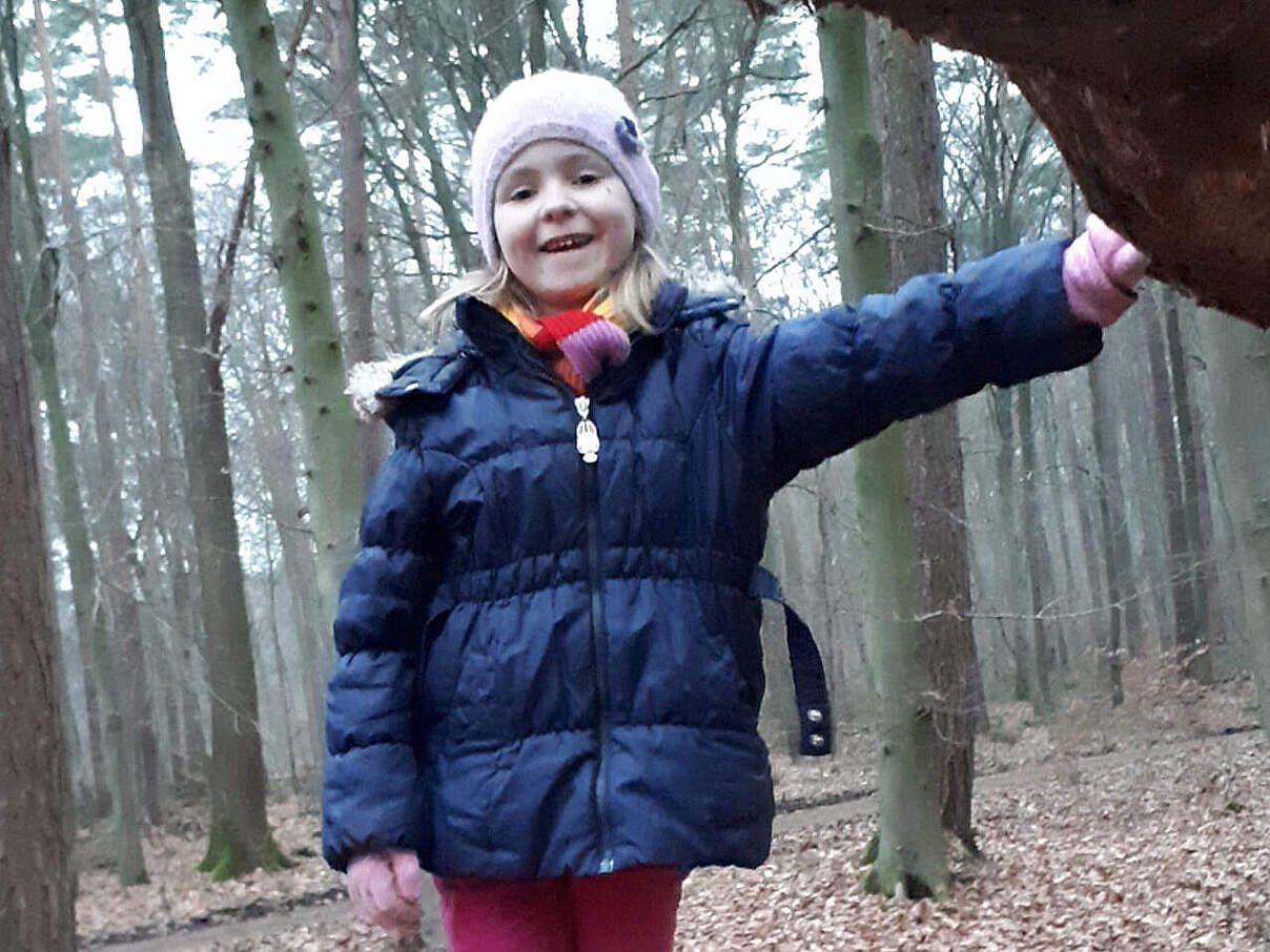 Mercedes in ihrem Lieblingswald