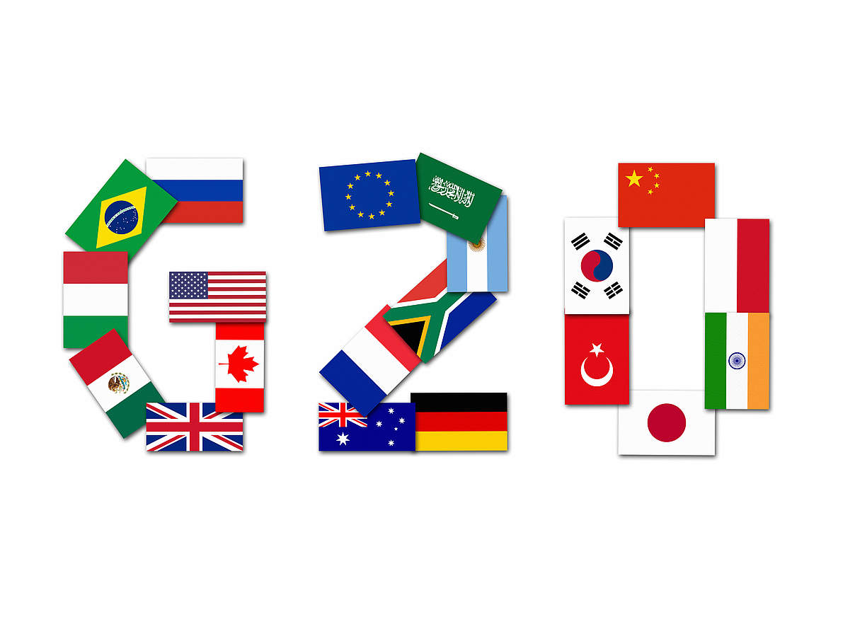Flaggen der teilnehmenden Länder des G20-Gipfels © Aviator70 / iStock / Getty Images Plus