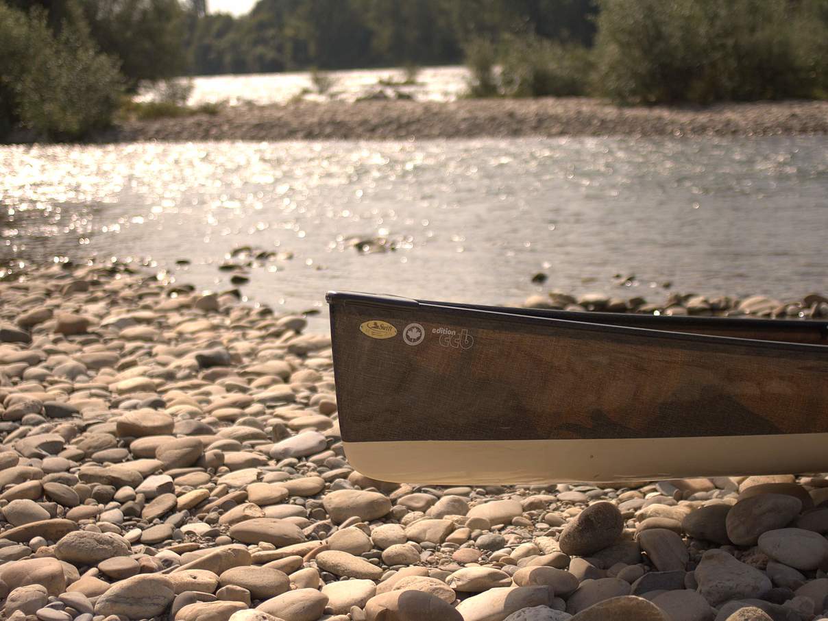Kanu am Altrhein © Julia Baer / WWF
