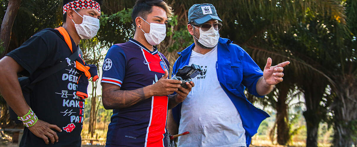 Indigene beim Drohnentraining © Odair Leal / WWF Brazil