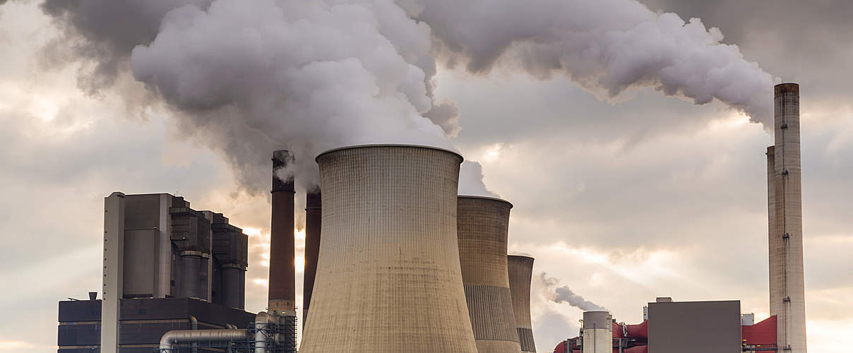 Kohlekraftwerk in Weisweiler, Nordrhein-Westfalen © iStock / GettyImages