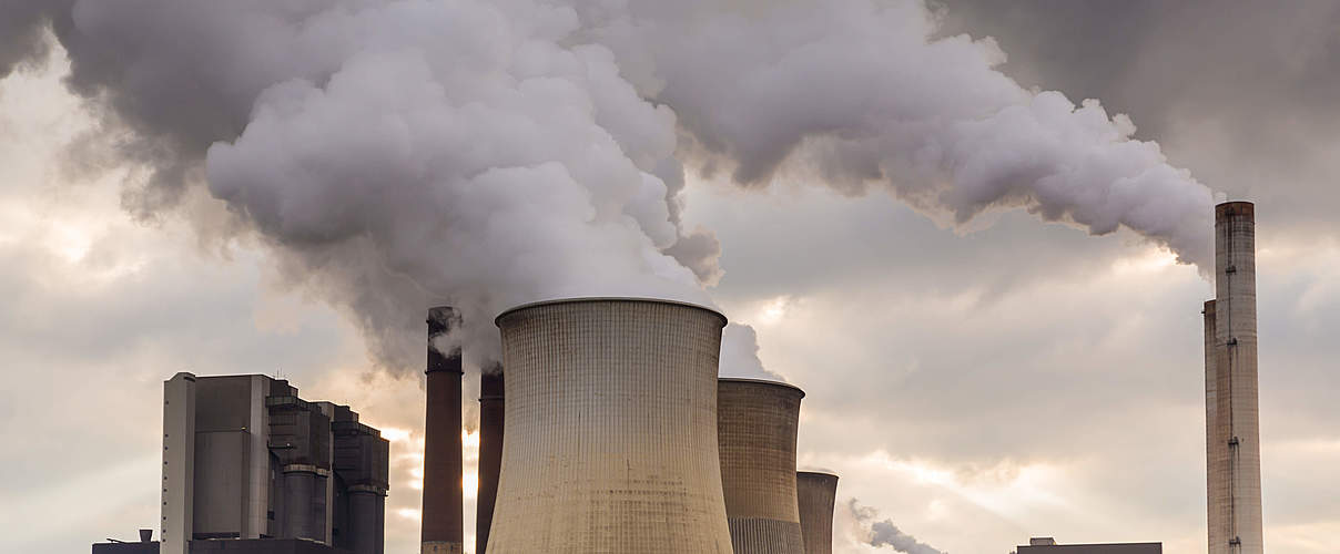 Kohlekraftwerk in Weisweiler, Nordrhein-Westfalen © iStock / GettyImages