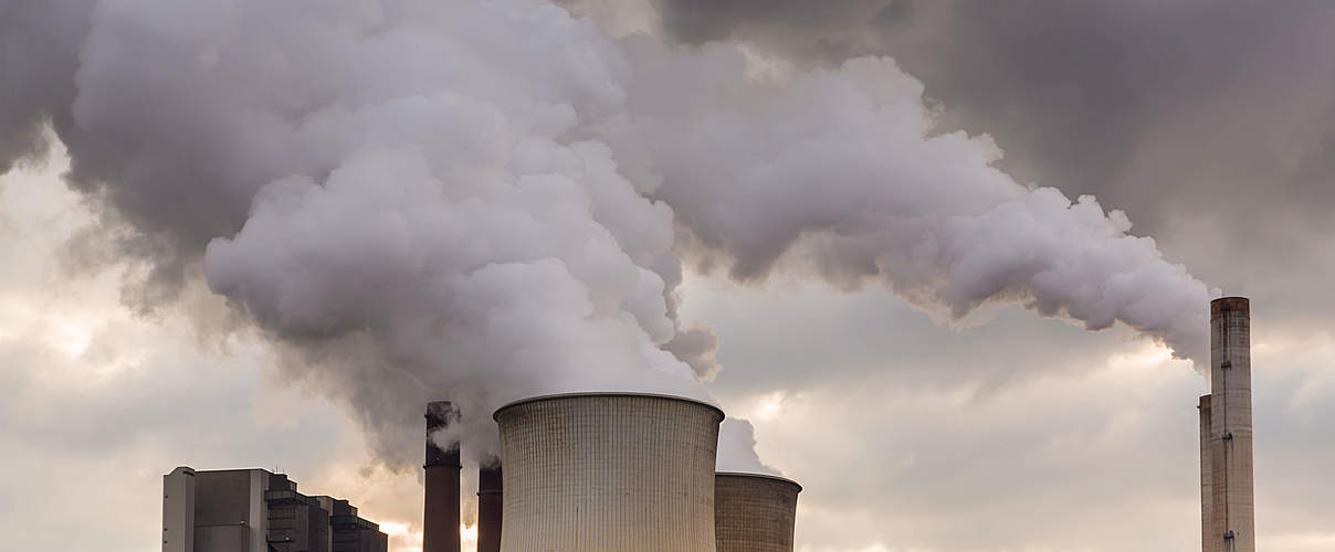 Kohlekraftwerk in Weisweiler, Nordrhein-Westfalen © iStock / GettyImages