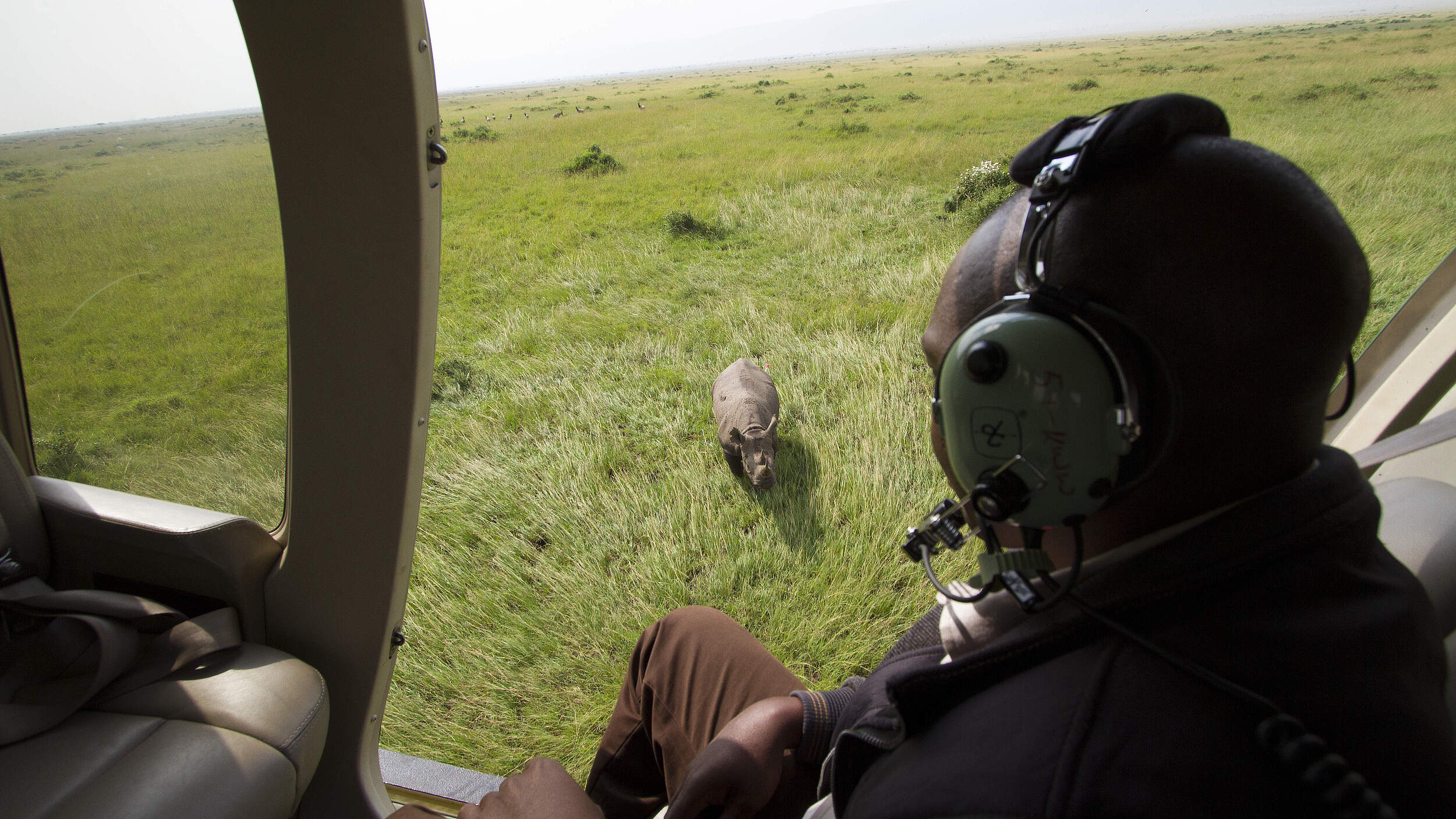 Ein Ranger auf einem Patrouillenflug © Richard Edwards / WWF UK