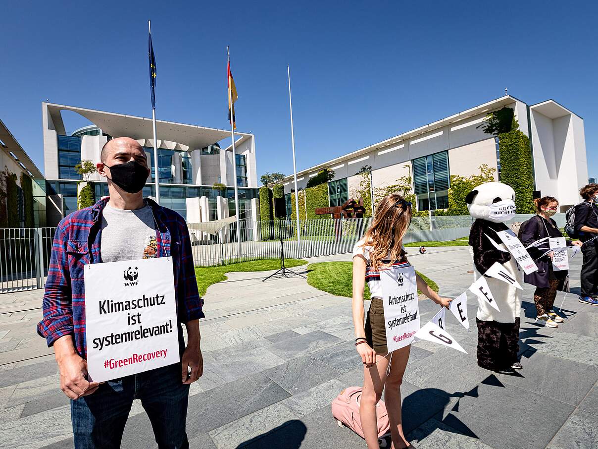 Menschenkette Klimaschutz © Jörg Farys / WWF