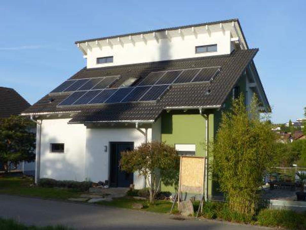 Haus mit Solaranlage aus Emmendingen © Kristina D.