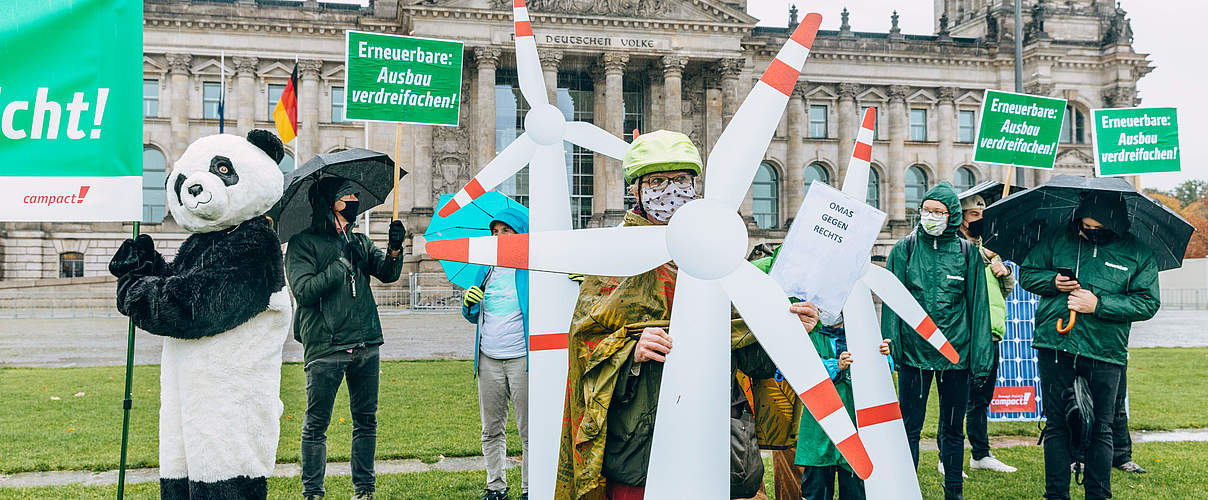 Protestaktion vor dem Bundestag © Marlene Gawrisch / WWF