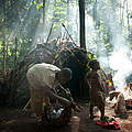 Angehörige der BaAka im Dzanga-Sangha-Gebiet © Percy Vogel / WWF