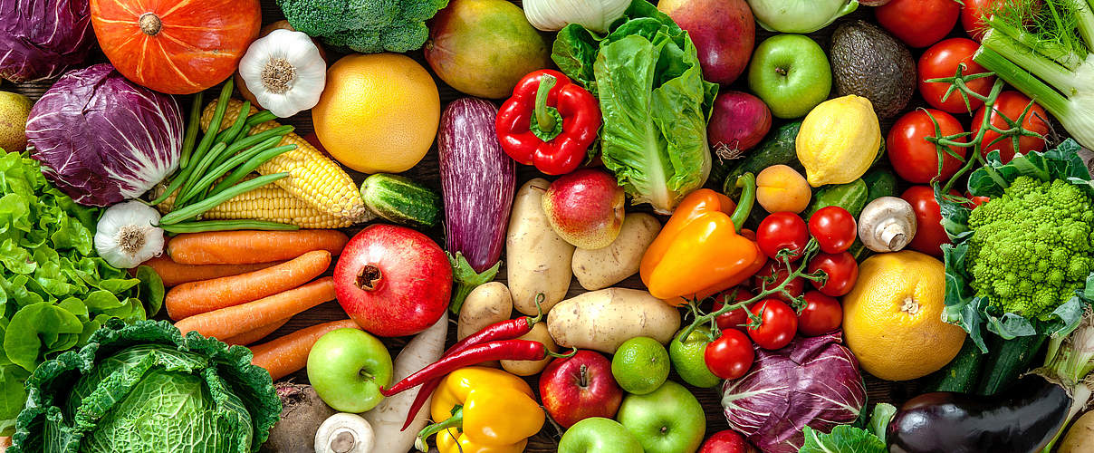 Obst und Gemüse sind bunt, gesund und vielfältig © Alex Raths / iStock GettyImages
