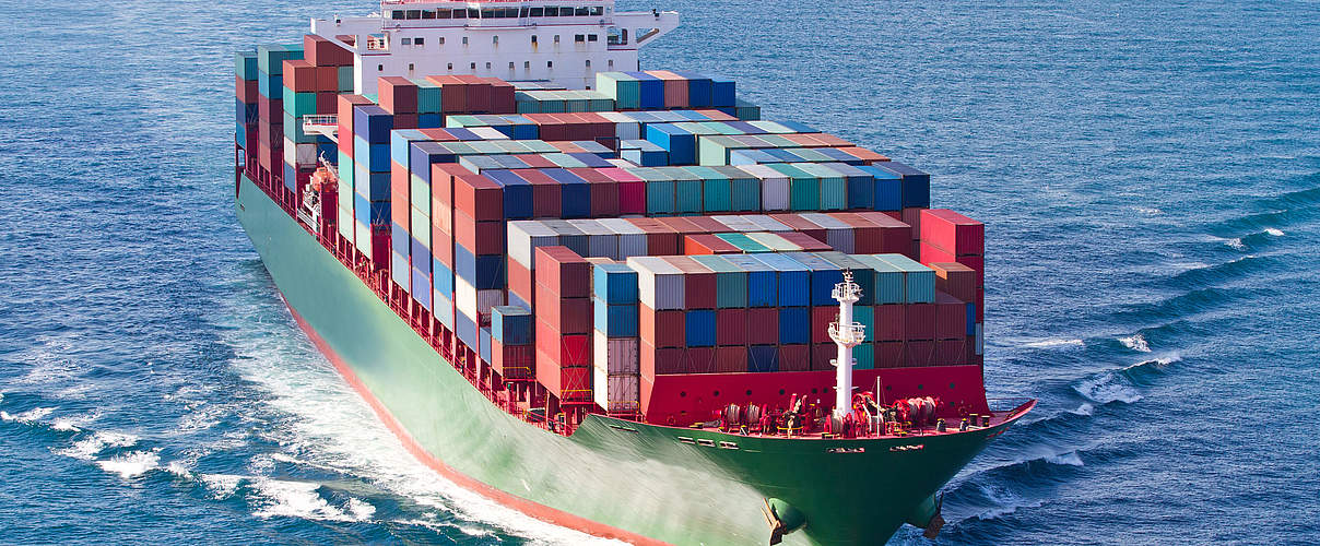 Containerschiff © Evren Kalinbacak / Getty Images / iStockphoto