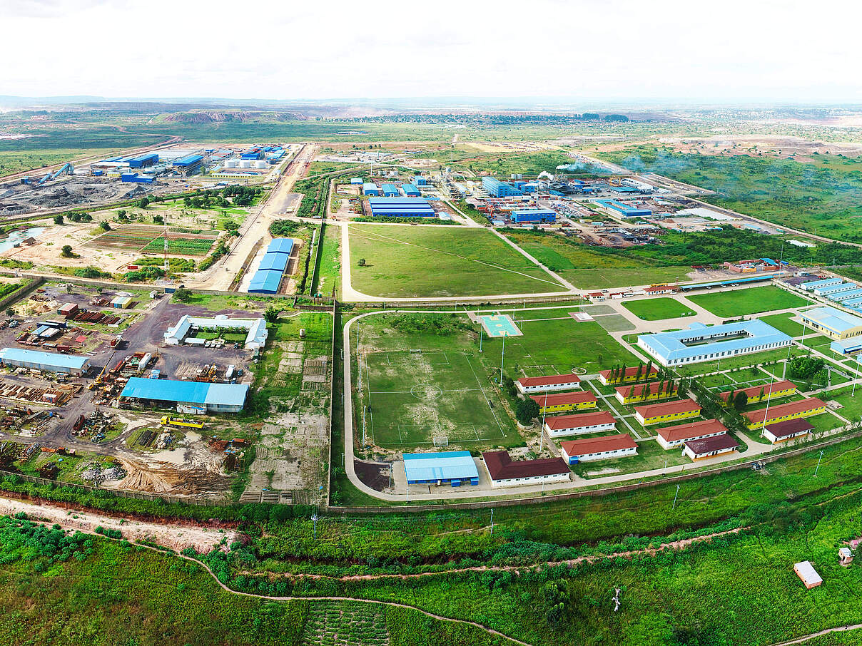 Bergbaugelände des chinesischen Bergbauunternehmens Zijin Mining in Kolwezi im Süden der Demokratischen Republik Kongo (DR Kongo) © IMAGO-Xinhua
