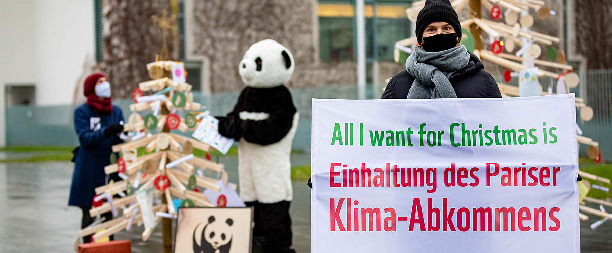 Klima-Wunschzettel-Aktion vor dem Kanzleramt © Jörg Farys / WWF