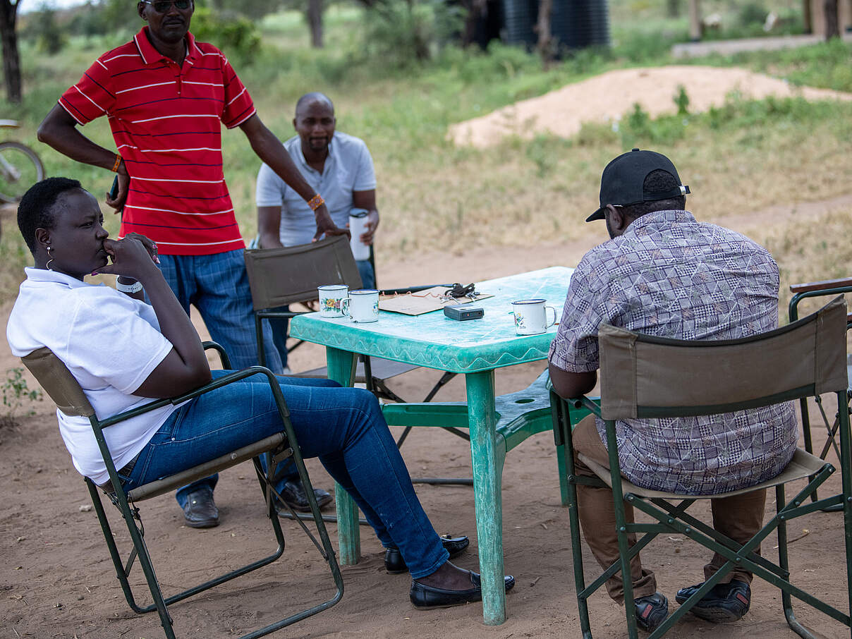 Die Landeigentümer:innen spielen bei der Verwaltung des Schutzgebietes eine wichtige Rolle © Faith Tanui / WWF Kenia Die Landeigentümer:innen spielen bei der Verwaltung des Schutzgebietes eine wichtige Rolle © Faith Tanui / WWF Kenia