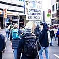 Demonstrierende © Mika Baumeister / unsplash