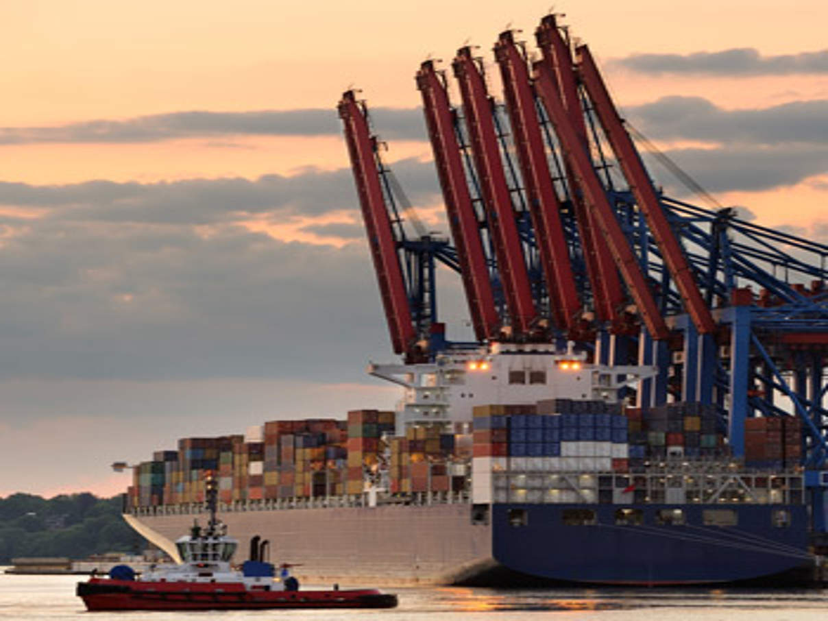 Containerhafen Hamburg © iStock / Getty Images