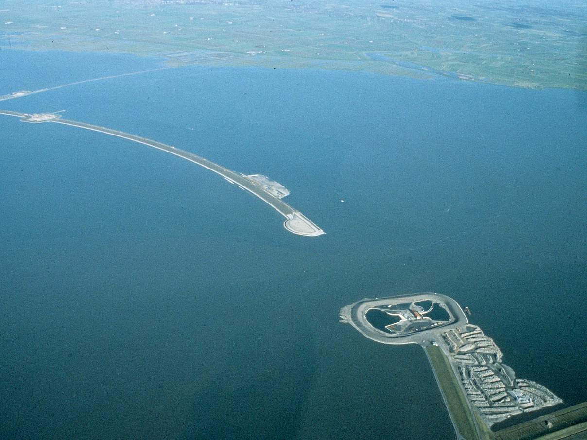 Luftbild vor Deichschluss Norderstrander Bucht © Hans-Ulrich Rösner / WWF