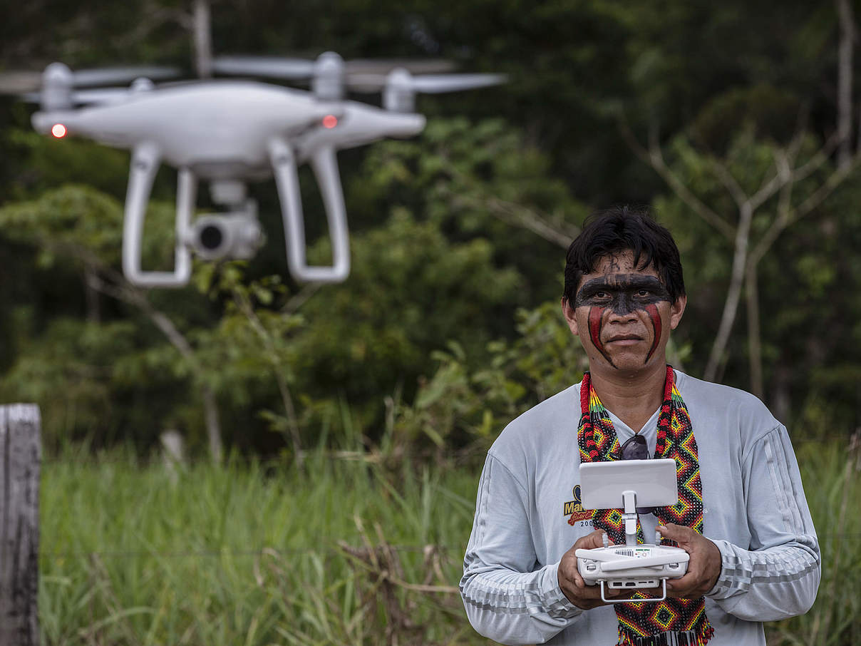 Drohnen Training für Indigene in Porto Velho, Rondônia © Marizilda Cruppe / WWF-UK