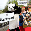 WWF Stunt bei der Tagung des Weltklimarats (IPCC) © Dirk Lässig / WWF