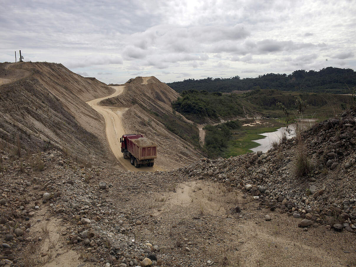 Goldabbau in Peru - zulasten der Umwelt.