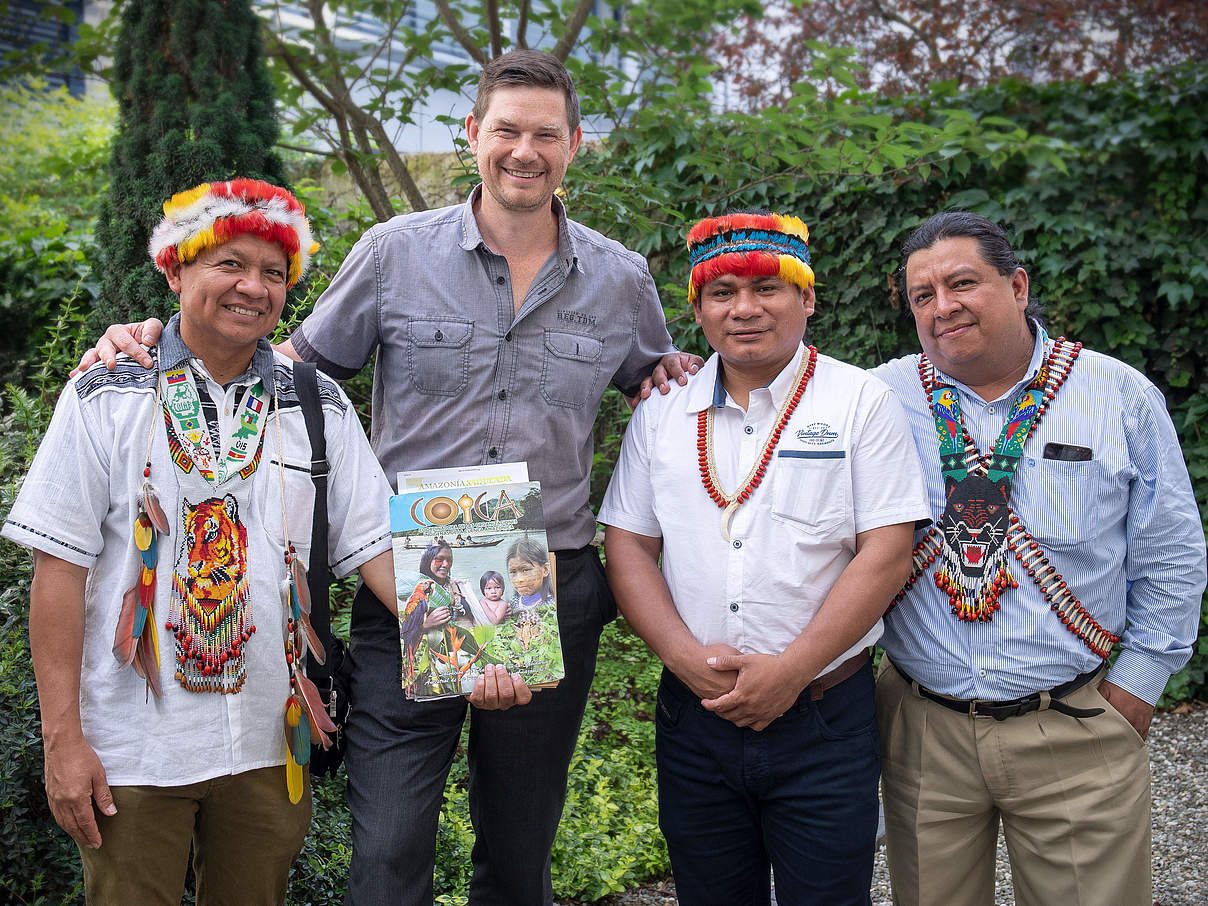 Coica Besuch in Berlin mit Juan Carlos Jintiach (rechts außen) © Sonja Ritter / WWF