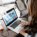 Der neue WWF Fischratgeber auf dem Laptop © wwf