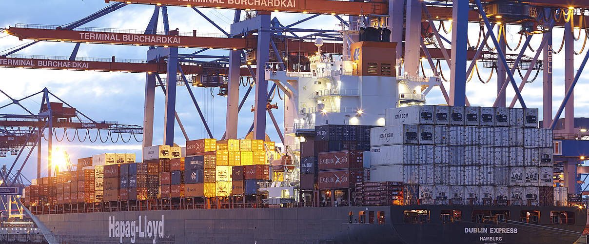 Buchardkai im Hamburger Hafen © Schulzhattingen / Getty Images / iStockphoto 