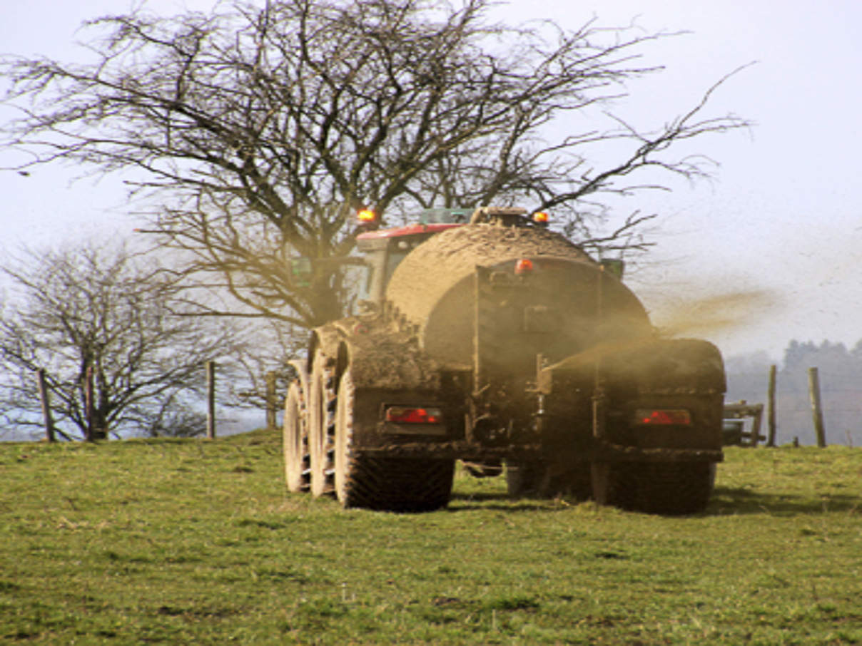 350 Pestizid Landwirtschaft Duengung FeldDeutschland c CC pixabay