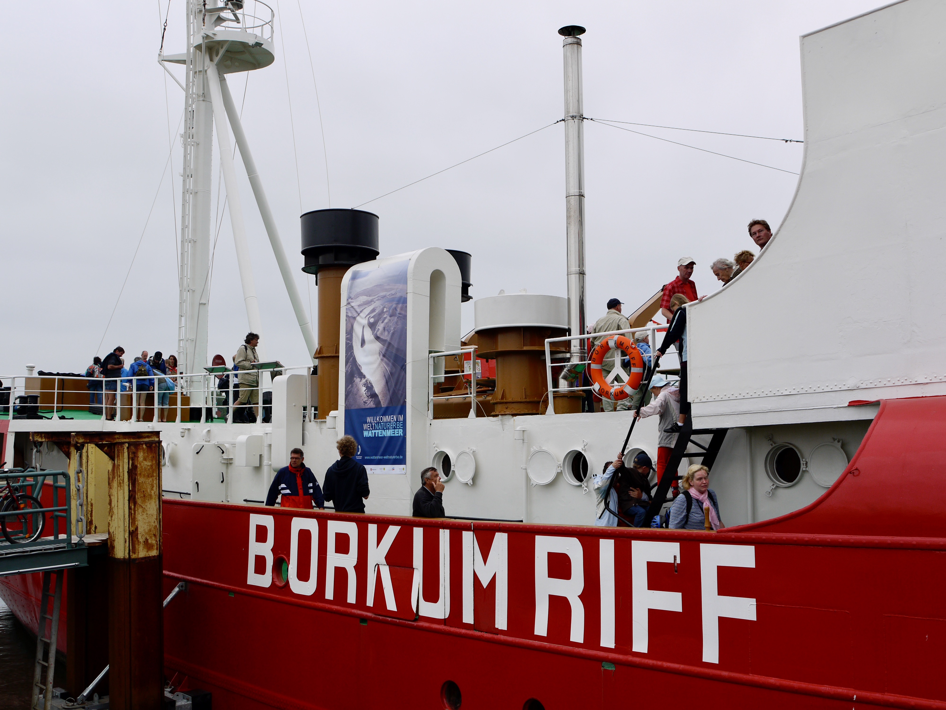 Nationalpark-Schiff Borkumriff © Hans-Ulrich Rösner / WWF Nationalpark-Schiff Borkumriff © Hans-Ulrich Rösner / WWF